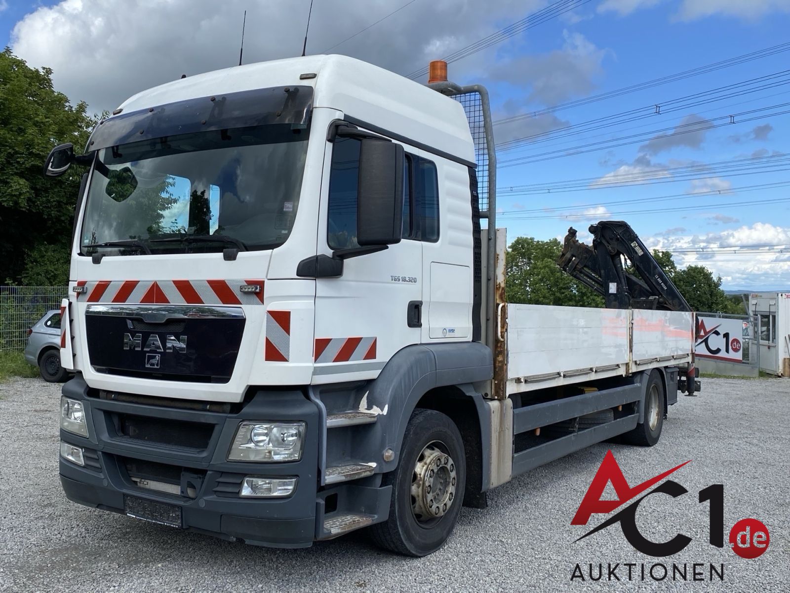 MAN TGS 18.320 Pritsche mit Heckladekran HIAB Typ 099E-3HIDUO